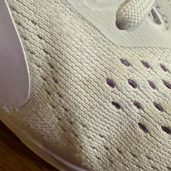 Women’s Nike Winflow 11, size 8.5 - Picture 6 of 8